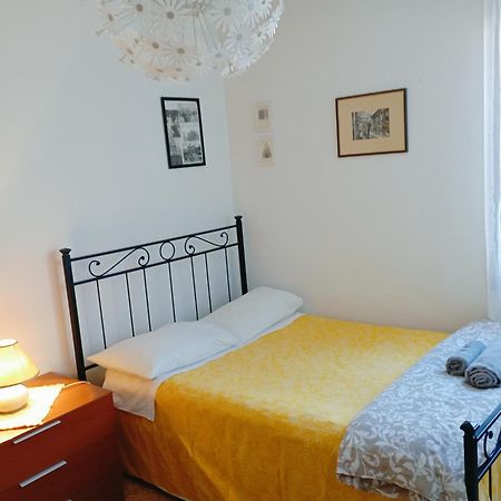 Two Steps From Rialto Hotel เวนิส ภายนอก รูปภาพ