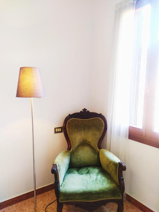 Two Steps From Rialto Hotel เวนิส ภายนอก รูปภาพ